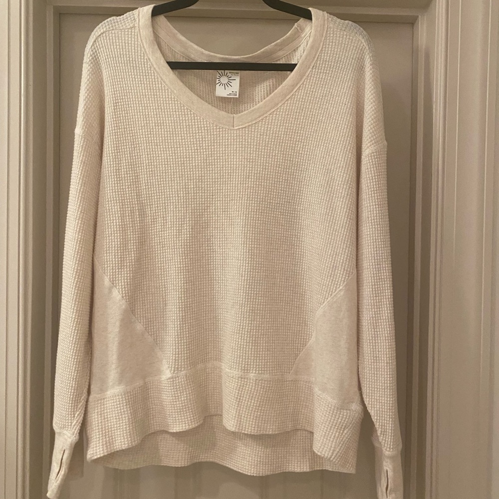 NWT Offline by Aerie Medium Cream V-Neck Sweater